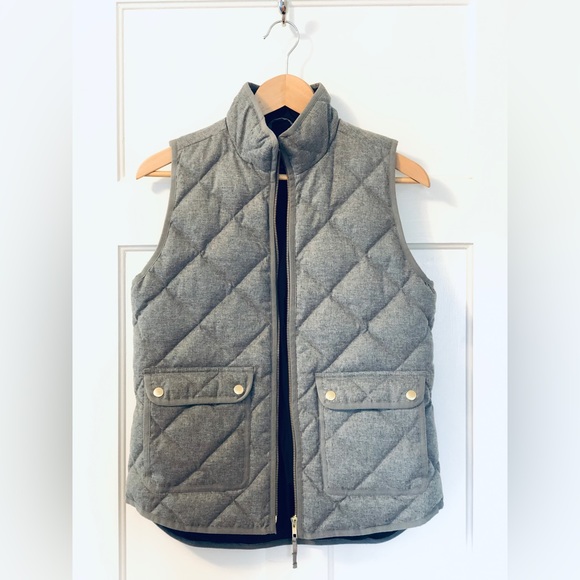 J.CREW Women's Excursion Flannel Quilted Down Gray Women's Puffer Vest, Size XS - Picture 1 of 7
